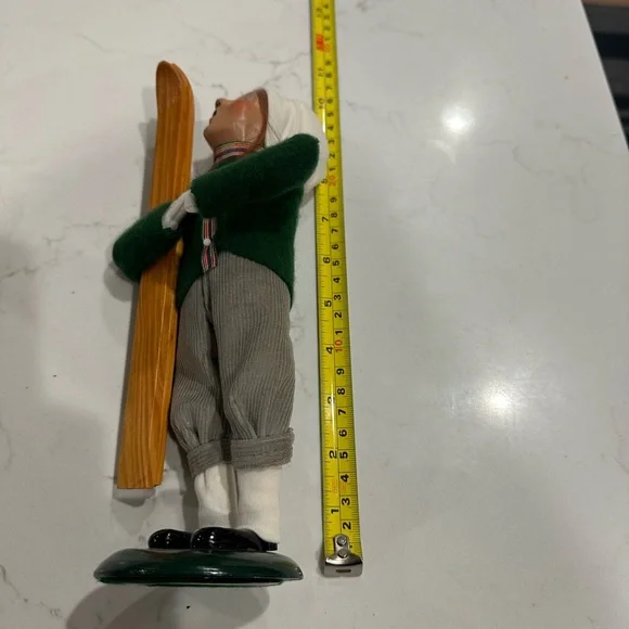 Byers Choice vintage 1995 caroler. Girl with skis. #11 of 100 - Picture 5 of 7